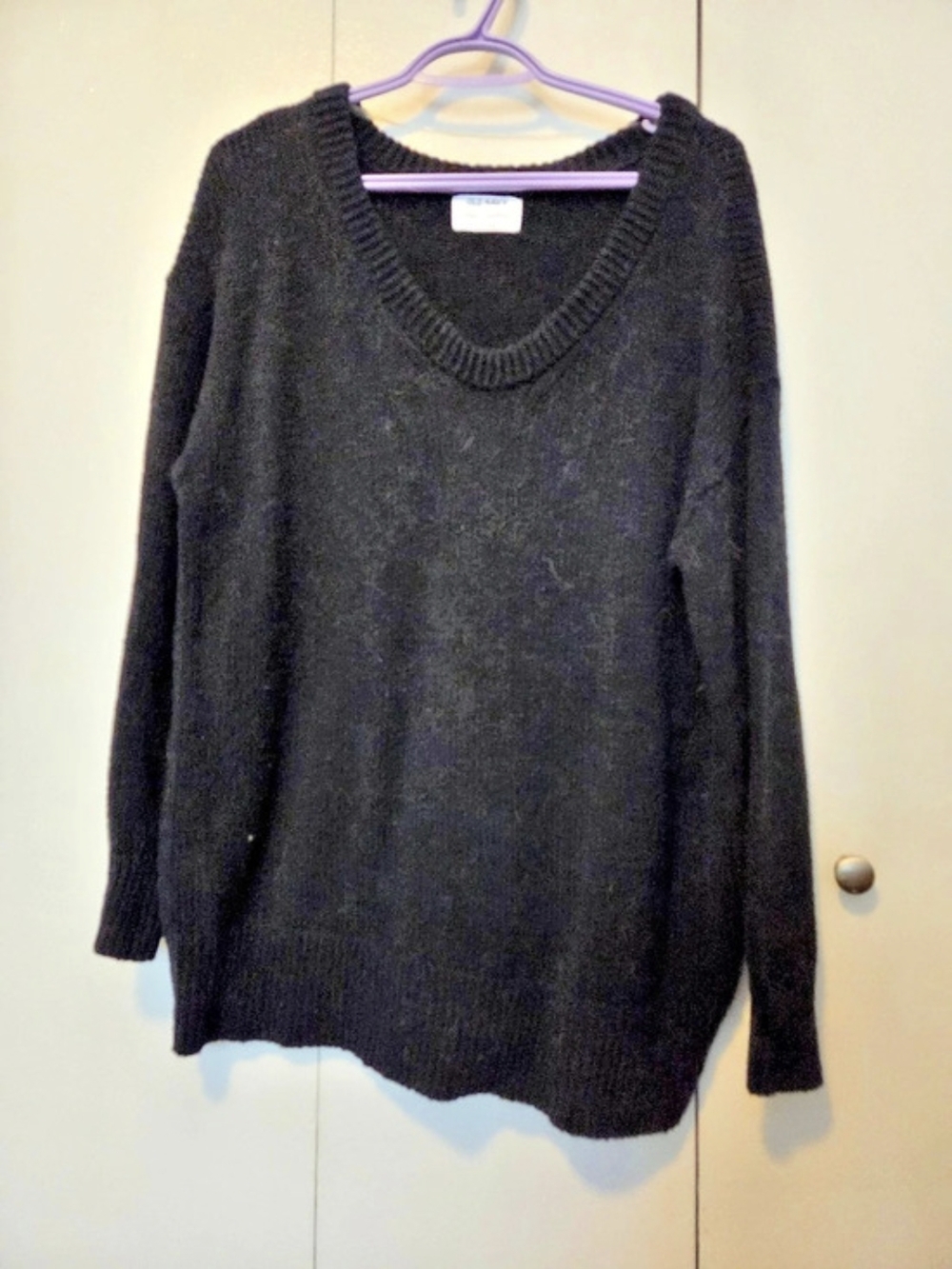 Old Navy Women's M Tunic Length Low V Neck Sweater Black Knit Cotton